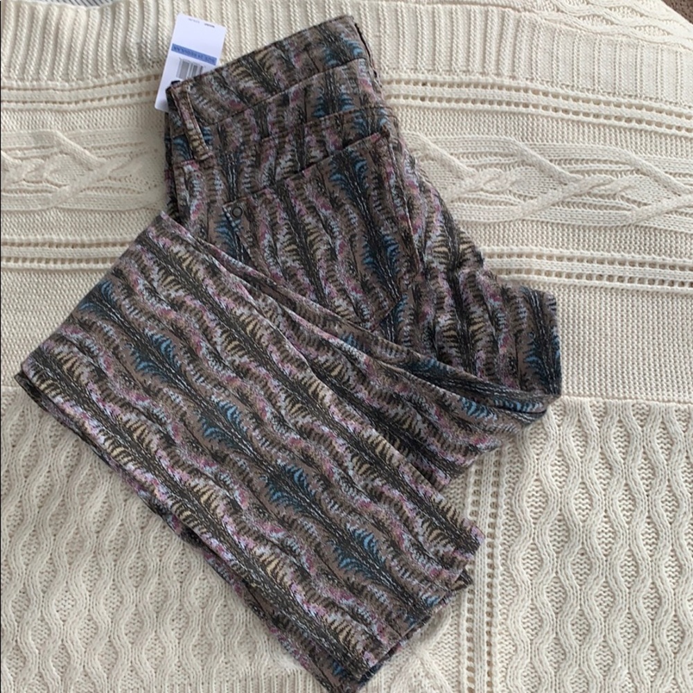 Low rise jeans NWT print